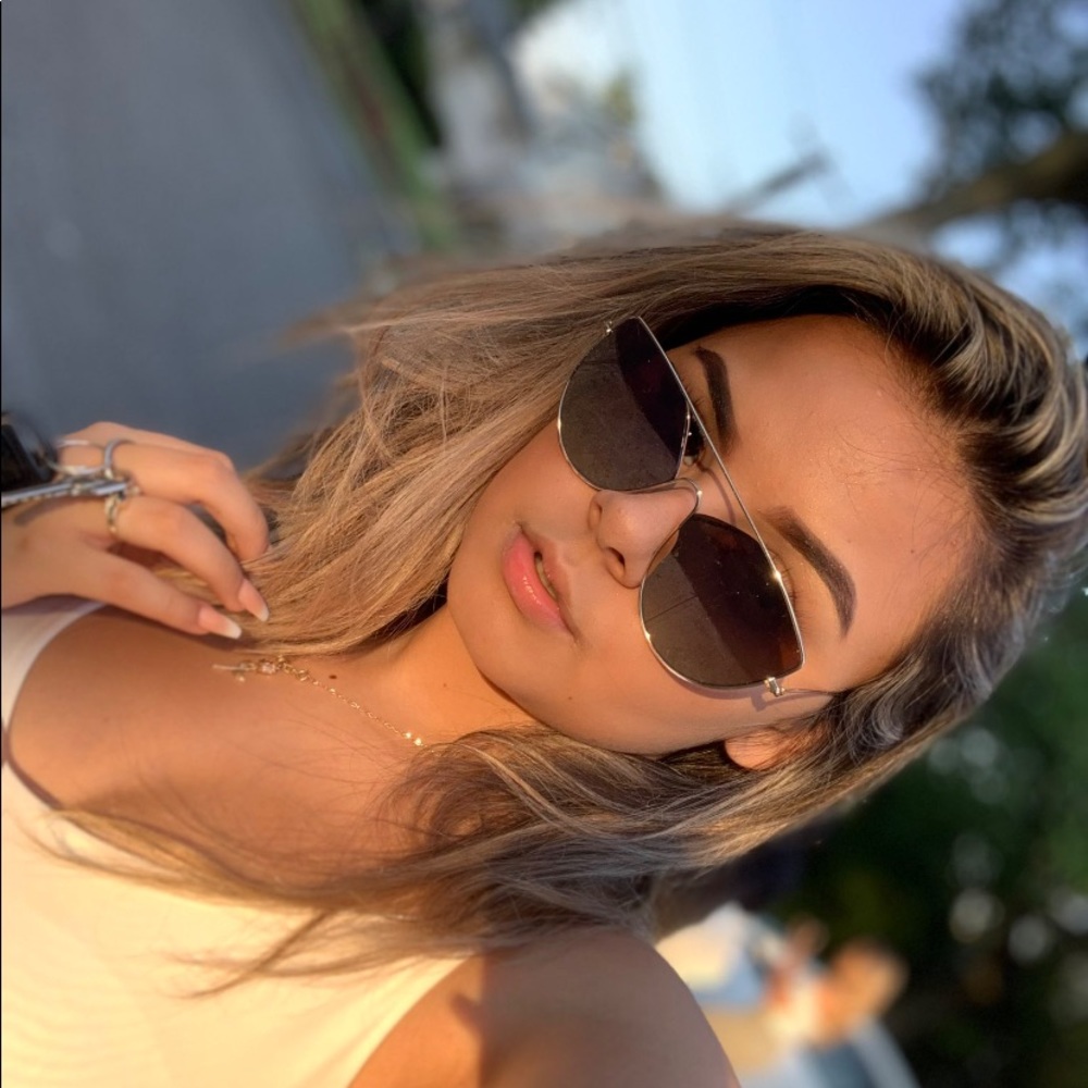 Meet your Posher, Ally